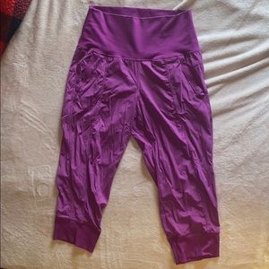 Lululemon Capri Pants sz 8